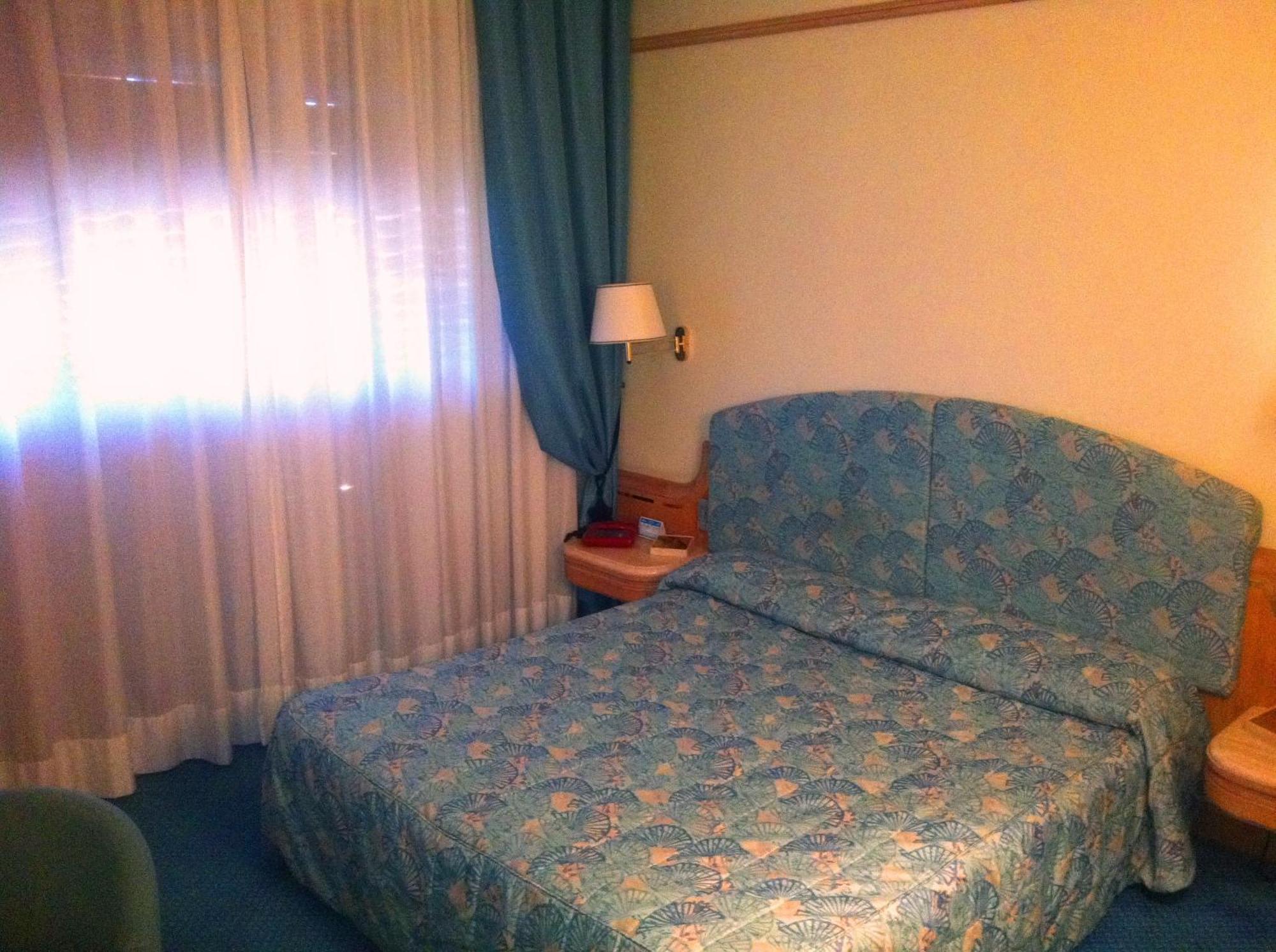 501 Hotel Vibo Valentia Eksteriør billede