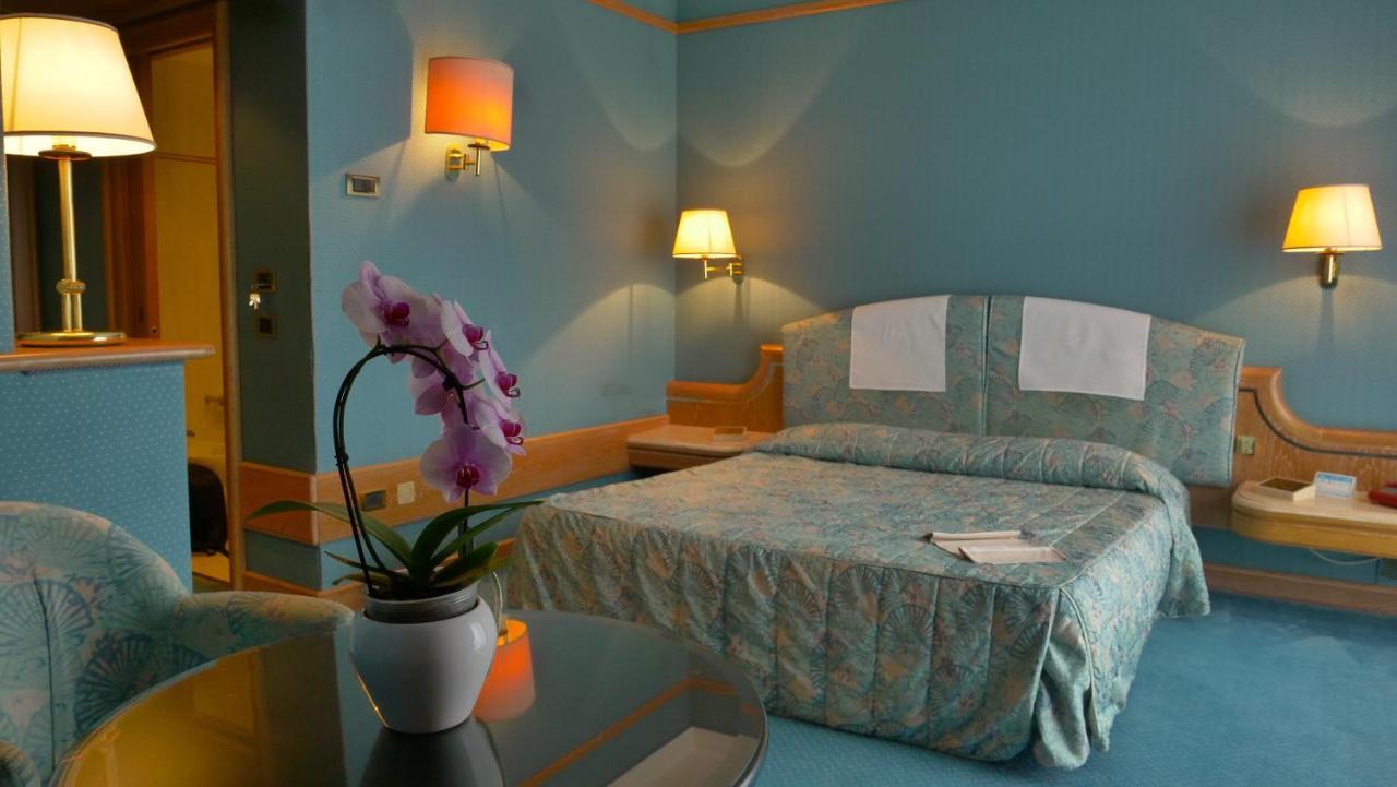 501 Hotel Vibo Valentia Eksteriør billede